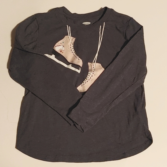 3/$25 OLD Navy long sleeves children t-shirt with figure skates applique - Picture 2 of 9